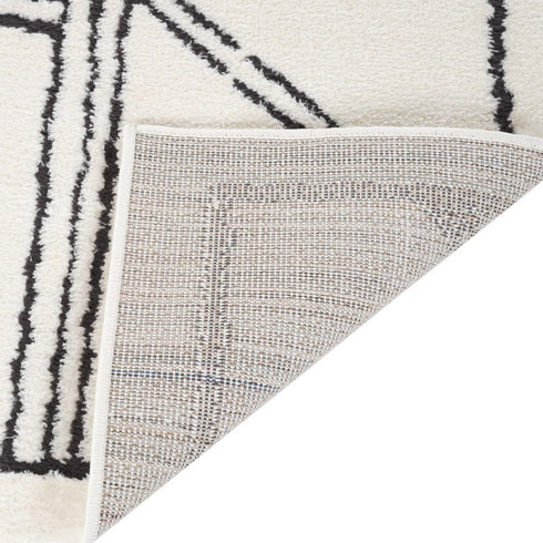 4' X 6' Ivory And Black Geometric Area Rug